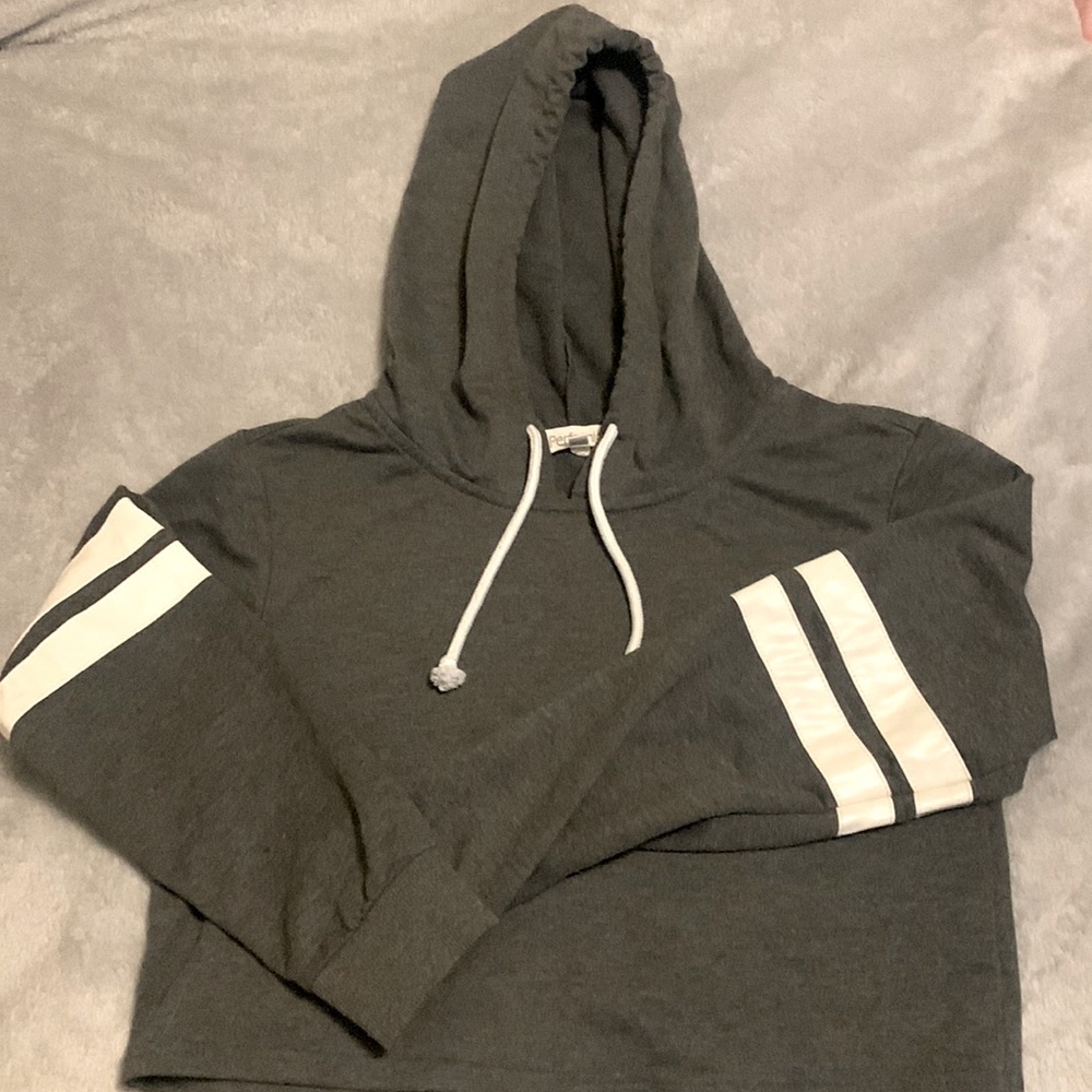 Long sleeve cropped hoodie
